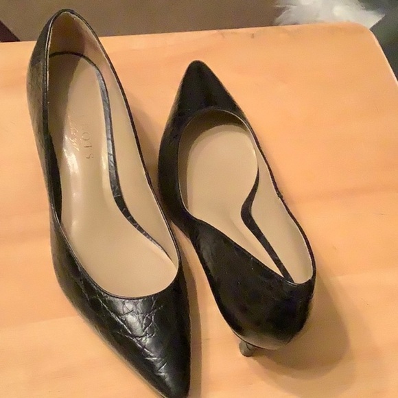 Elegant Black Leather Pumps - Picture 2 of 5